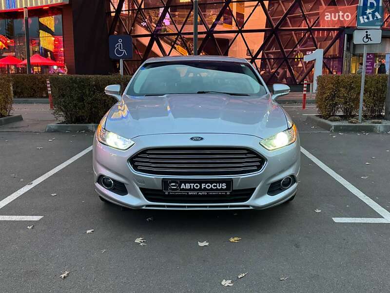 Седан Ford Fusion 2015 в Киеве фото 3 Седан Ford Fusion 2015 в Киеве