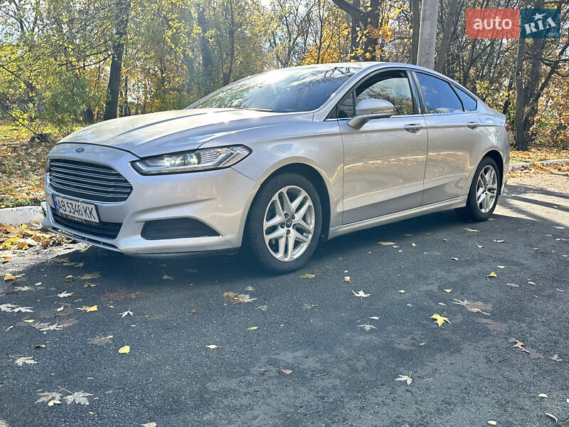 Седан Ford Fusion 2015 в Києві