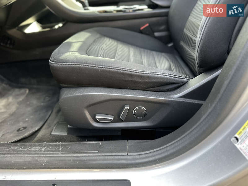 Седан Ford Fusion 2015 в Києві