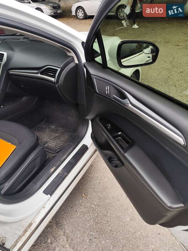 Седан Ford Fusion 2013 в Харкові