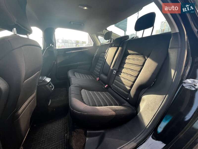 Седан Ford Fusion 2016 в Києві