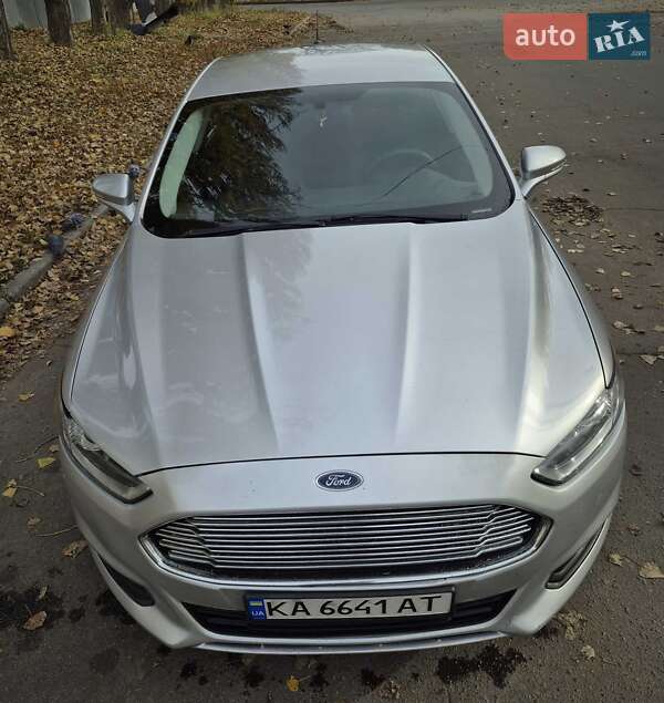 Седан Ford Fusion 2015 в Киеве фото 3 Седан Ford Fusion 2015 в Киеве