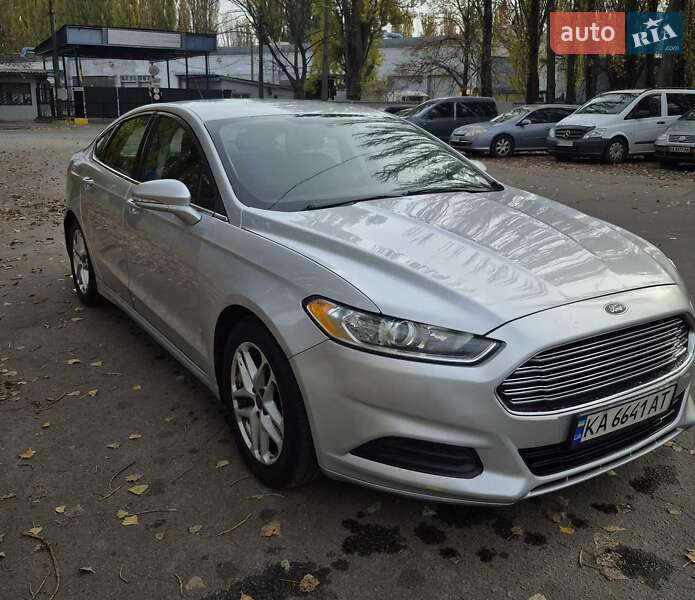 Седан Ford Fusion 2015 в Киеве фото 6 Седан Ford Fusion 2015 в Киеве