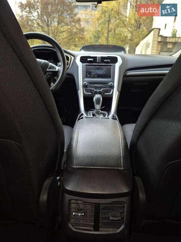 Седан Ford Fusion 2015 в Киеве фото 16 Седан Ford Fusion 2015 в Киеве