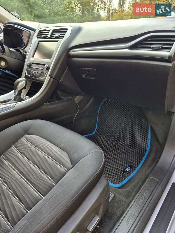 Седан Ford Fusion 2015 в Киеве фото 21 Седан Ford Fusion 2015 в Киеве