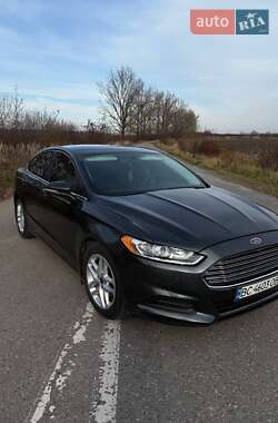 Седан Ford Fusion 2014 в Львове