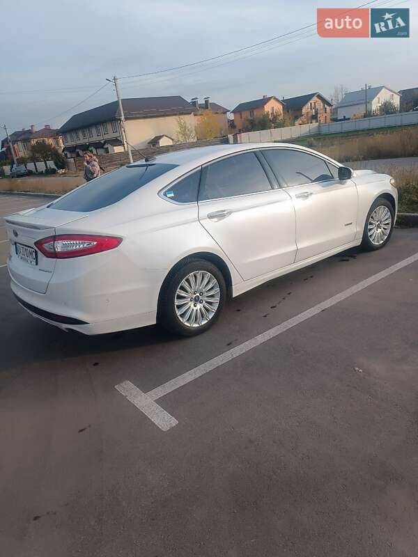 Седан Ford Fusion 2013 в Киеве фото 5 Седан Ford Fusion 2013 в Киеве