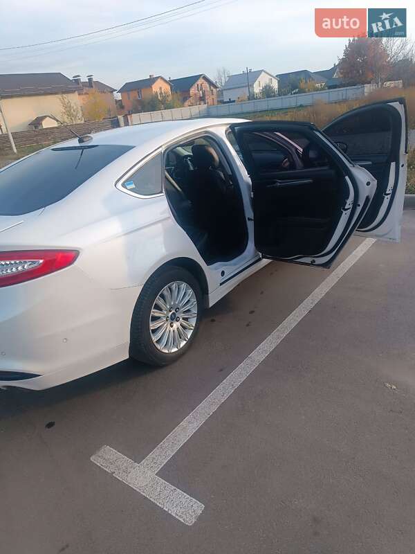 Седан Ford Fusion 2013 в Киеве фото 16 Седан Ford Fusion 2013 в Киеве