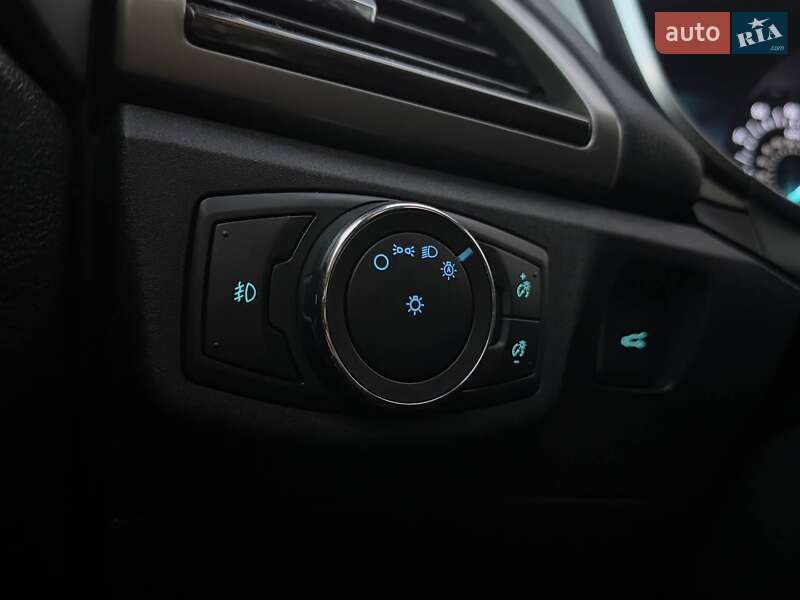 Седан Ford Fusion 2013 в Киеве фото 19 Седан Ford Fusion 2013 в Киеве