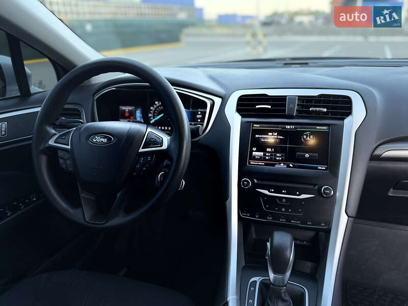 Седан Ford Fusion 2014 в Києві фото 6 Седан Ford Fusion 2014 в Києві