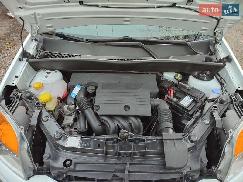 Хэтчбек Ford Fusion 2010 в Житомире