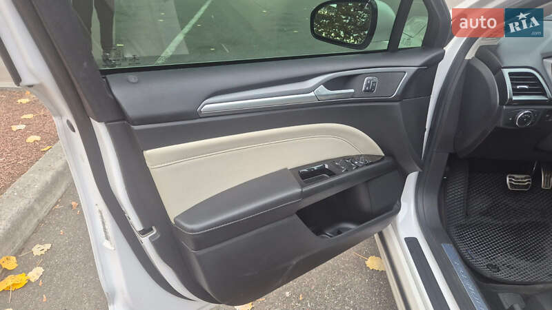 Седан Ford Fusion 2015 в Киеве