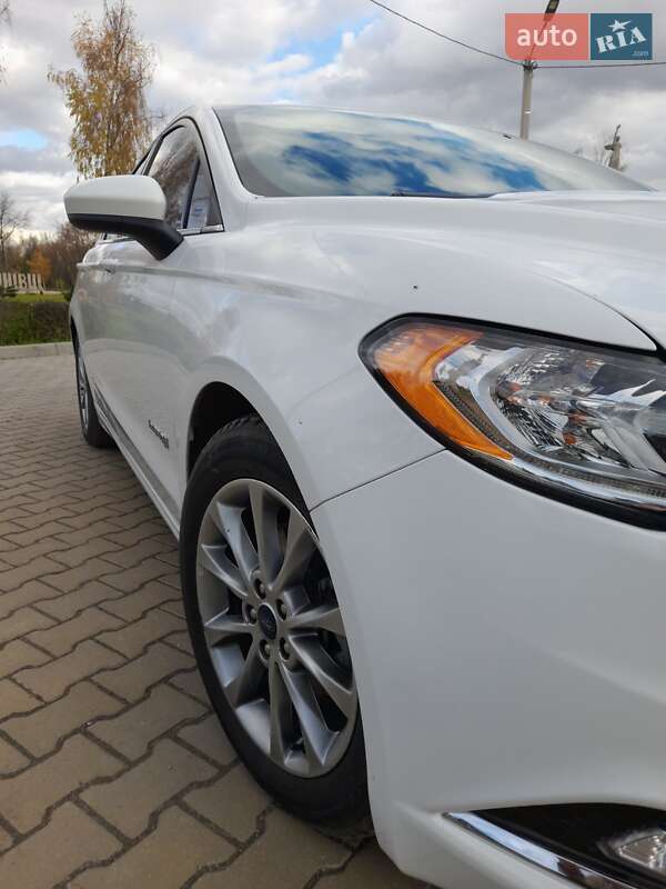 Седан Ford Fusion 2017 в Тернополе