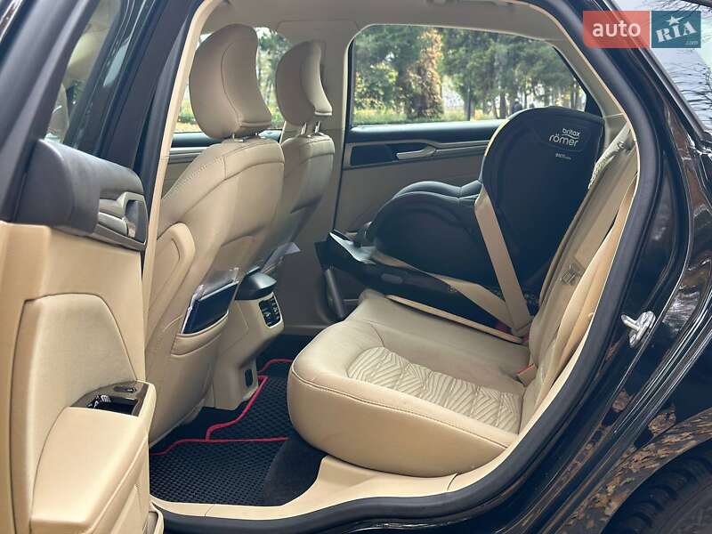 Седан Ford Fusion 2015 в Києві фото 12 Седан Ford Fusion 2015 в Києві