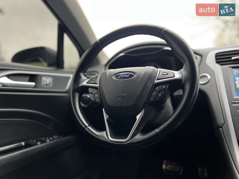 Седан Ford Fusion 2013 в Києві фото 32 Седан Ford Fusion 2013 в Києві