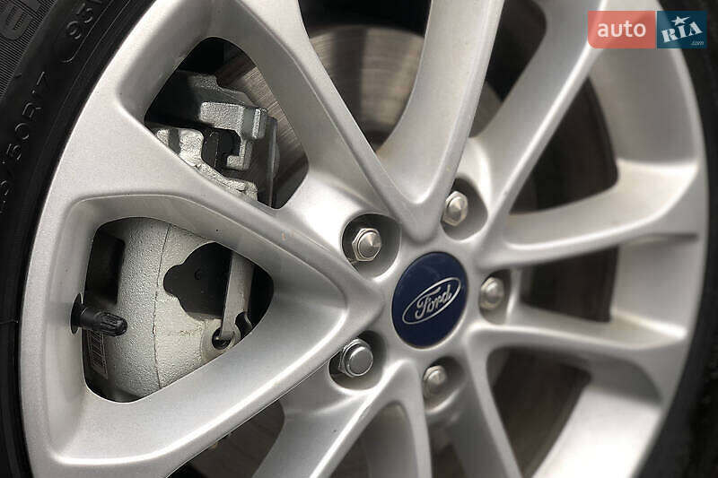 Седан Ford Fusion 2019 в Киеве фото 7 Седан Ford Fusion 2019 в Киеве