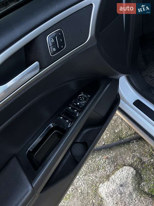 Седан Ford Fusion 2014 в Миколаєві