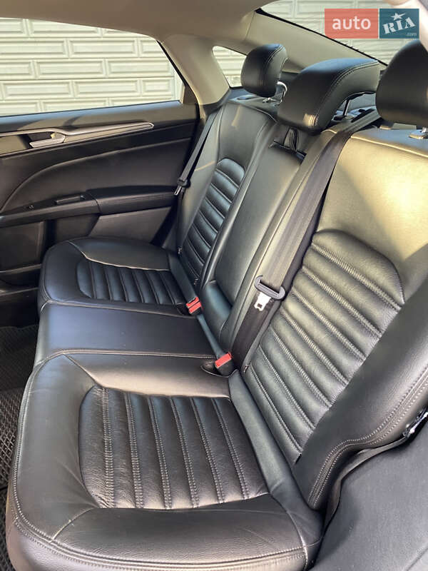 Седан Ford Fusion 2016 в Одессе