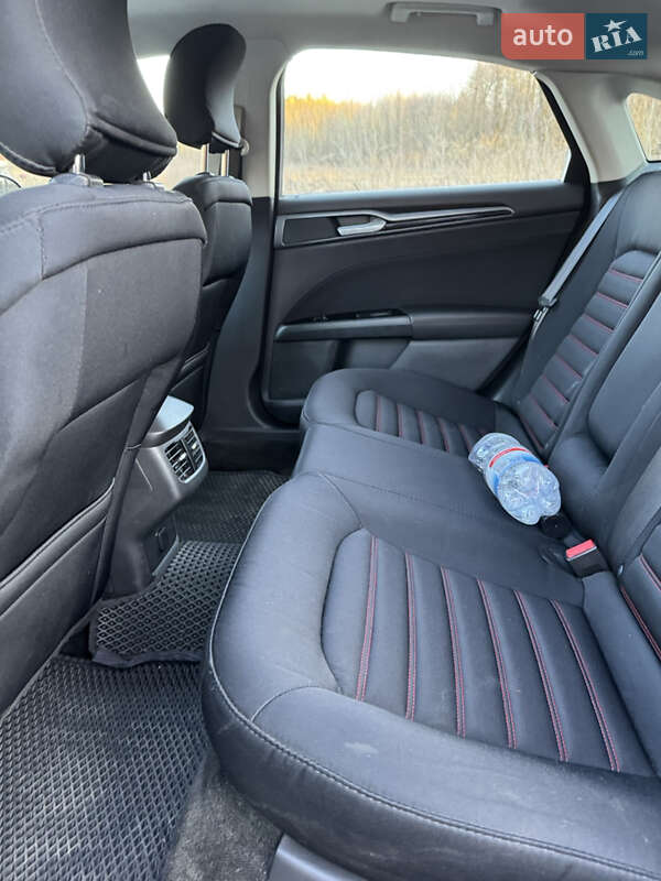 Седан Ford Fusion 2015 в Киеве