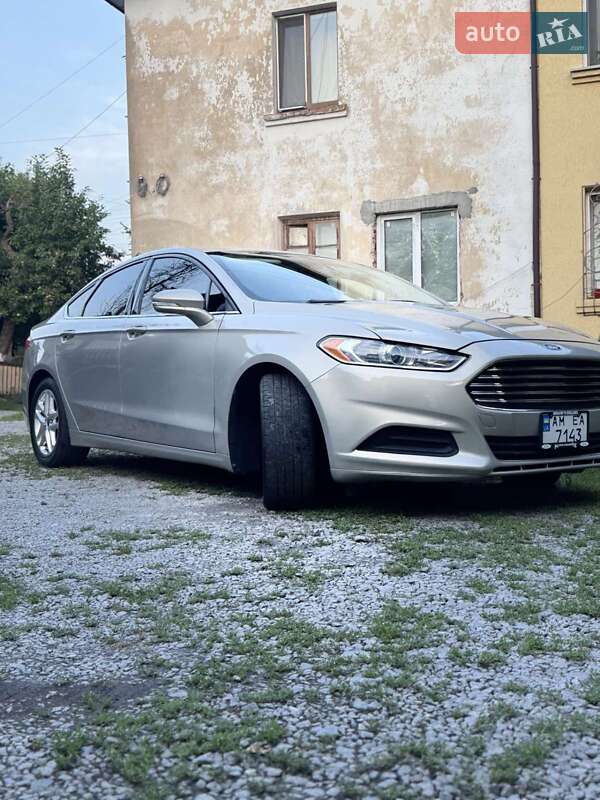 Седан Ford Fusion 2015 в Житомирі