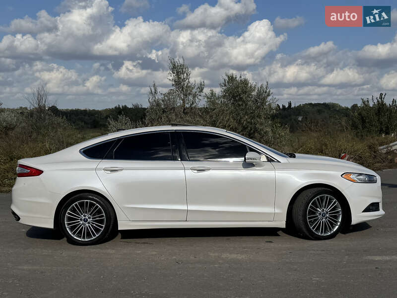 Седан Ford Fusion 2012 в Арцизе