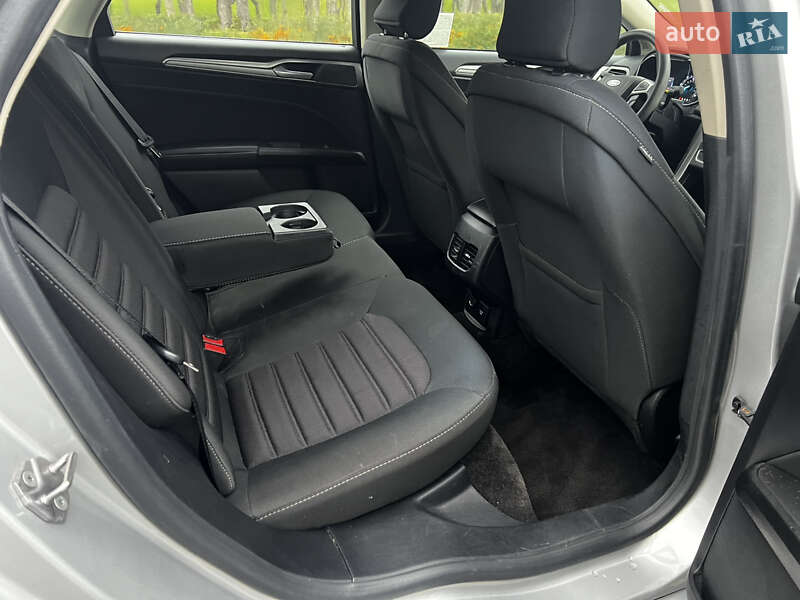 Седан Ford Fusion 2018 в Дніпрі фото 31 Седан Ford Fusion 2018 в Дніпрі