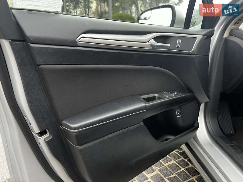 Седан Ford Fusion 2018 в Дніпрі фото 34 Седан Ford Fusion 2018 в Дніпрі