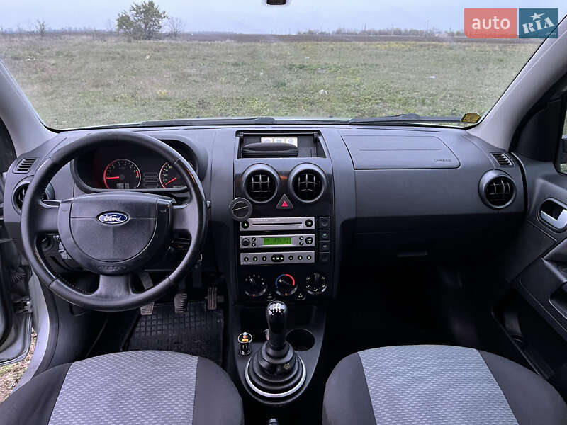 Хетчбек Ford Fusion 2003 в Казанці