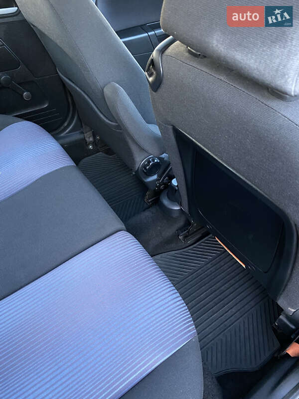 Хетчбек Ford Fusion 2009 в Луцьку