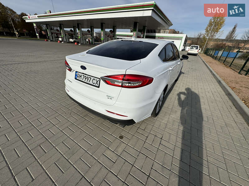 Седан Ford Fusion 2019 в Житомире