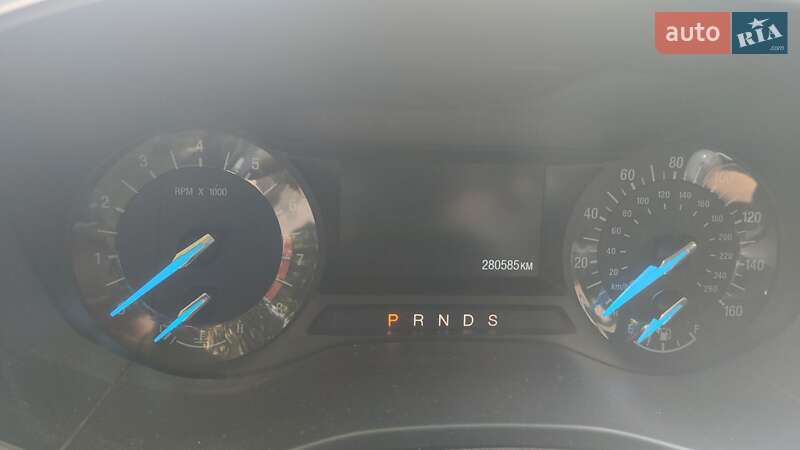 Седан Ford Fusion 2014 в Кривом Роге