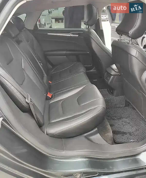 Седан Ford Fusion 2016 в Львові
