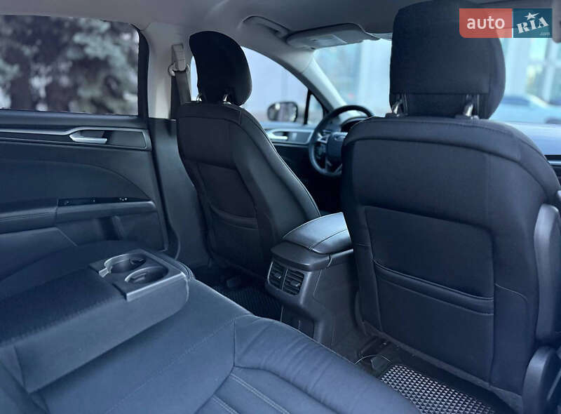 Седан Ford Fusion 2014 в Дніпрі