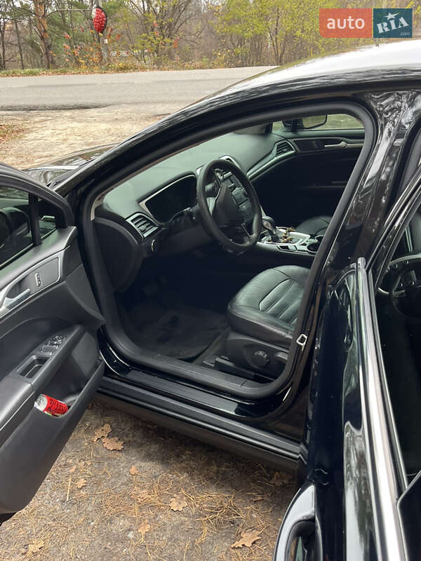 Седан Ford Fusion 2015 в Обухові