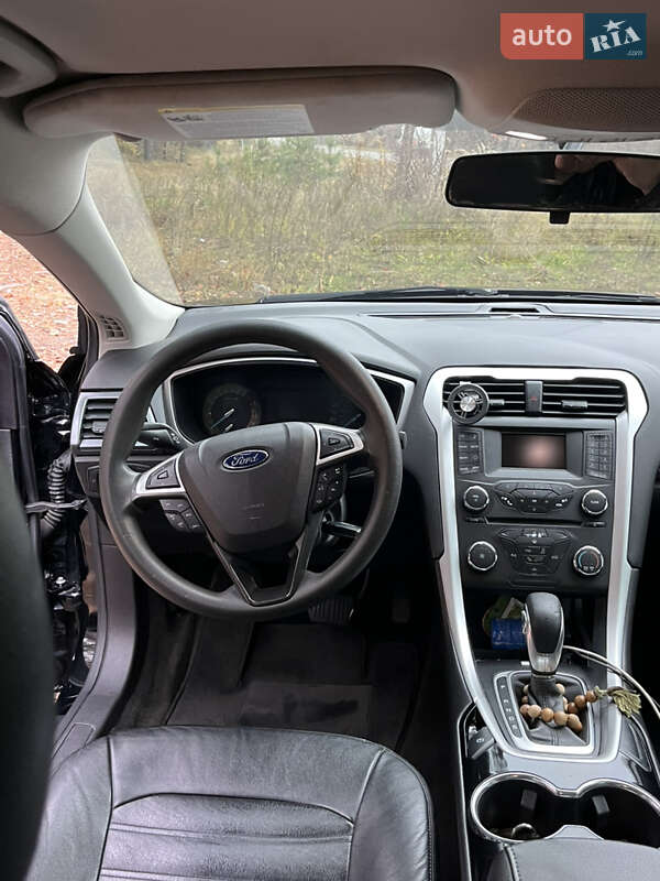 Седан Ford Fusion 2015 в Обухові