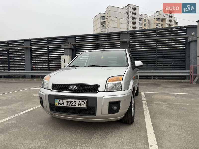 Хэтчбек Ford Fusion 2011 в Киеве