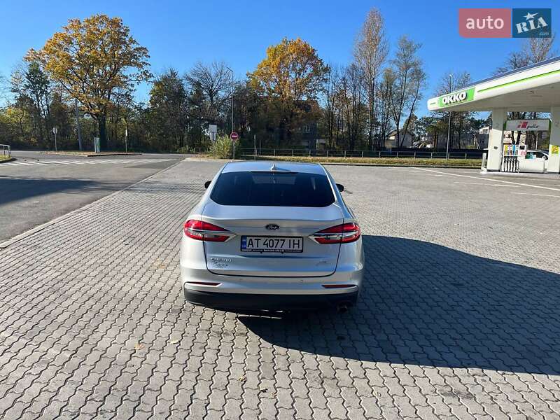 Седан Ford Fusion 2019 в Івано-Франківську
