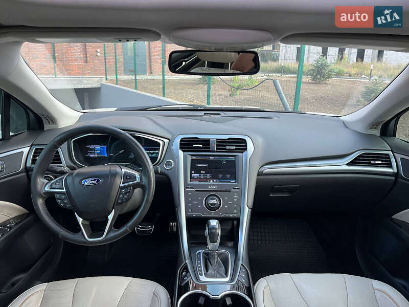 Седан Ford Fusion 2014 в Одесі