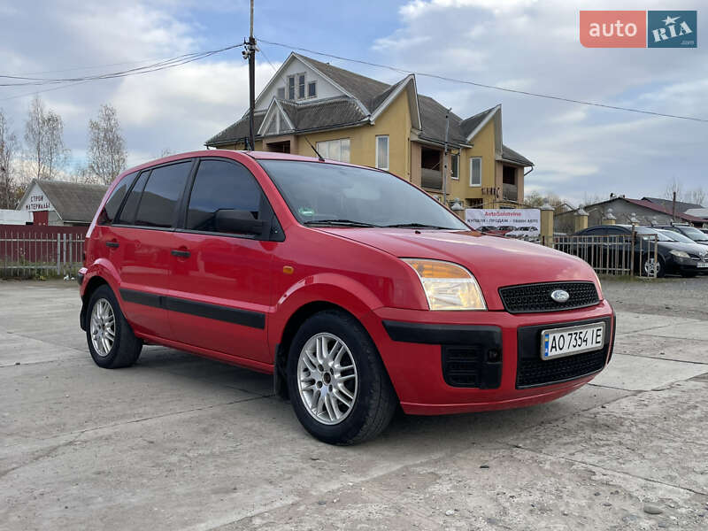 Хэтчбек Ford Fusion 2008 в Солотвине