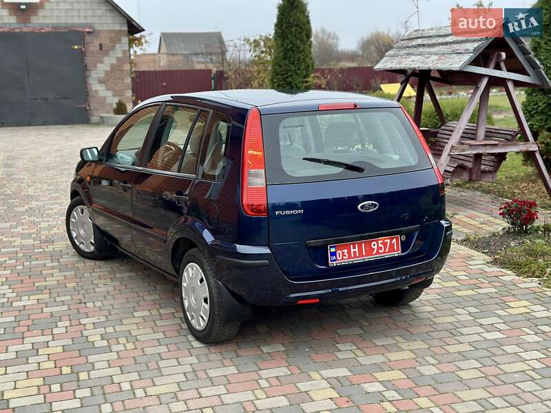 Хетчбек Ford Fusion 2005 в Володимирці