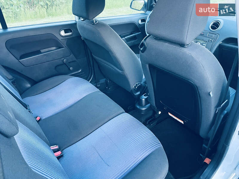 Хетчбек Ford Fusion 2007 в Мукачевому фото 4 Хетчбек Ford Fusion 2007 в Мукачевому