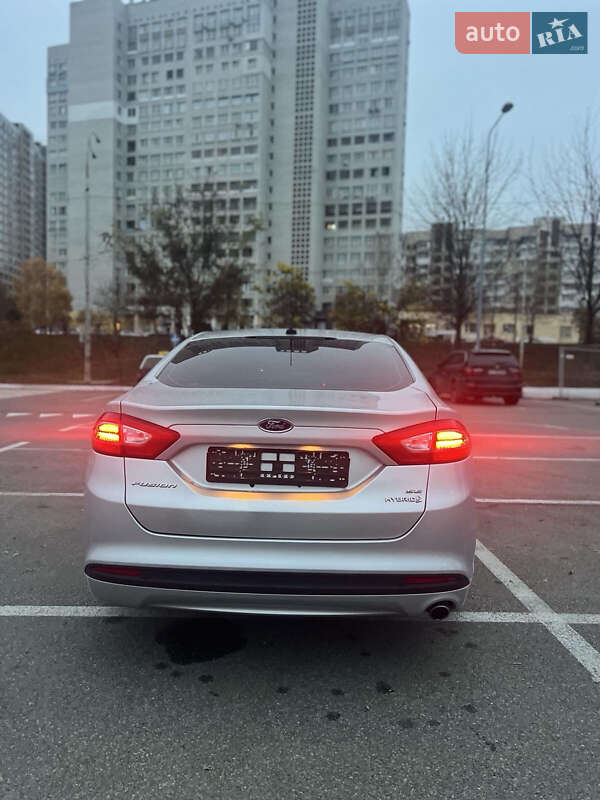 Седан Ford Fusion 2012 в Киеве фото 10 Седан Ford Fusion 2012 в Киеве