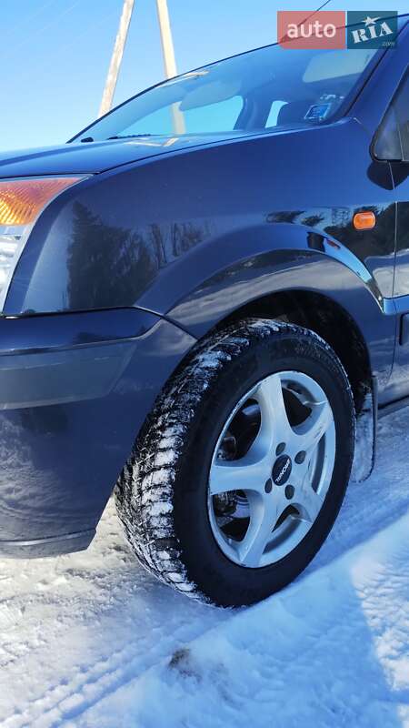 Хэтчбек Ford Fusion 2008 в Сколе