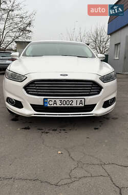 Седан Ford Fusion 2015 в Умани