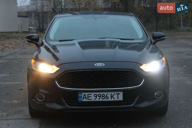 Седан Ford Fusion 2016 в Дніпрі