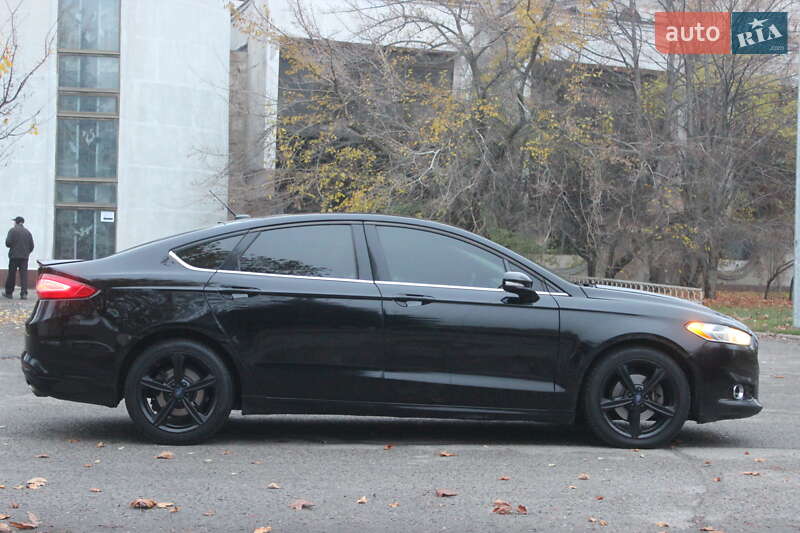 Седан Ford Fusion 2016 в Дніпрі