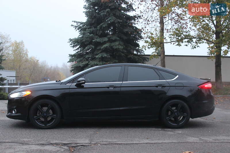 Седан Ford Fusion 2016 в Дніпрі