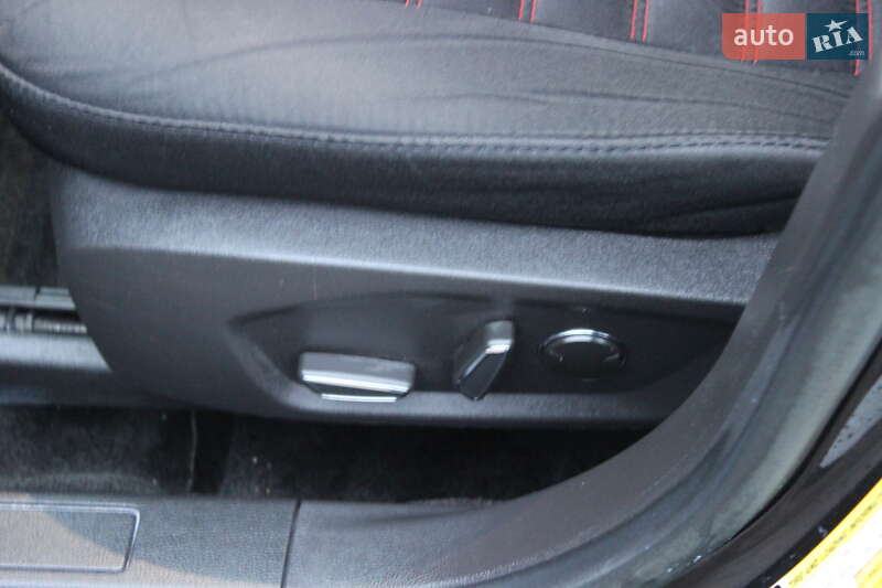 Седан Ford Fusion 2016 в Дніпрі