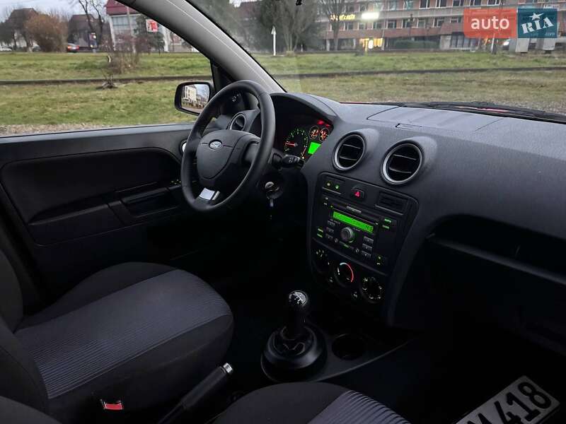 Хетчбек Ford Fusion 2007 в Долині