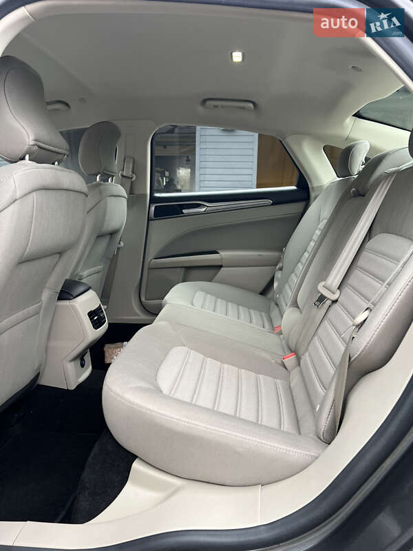 Седан Ford Fusion 2018 в Харкові